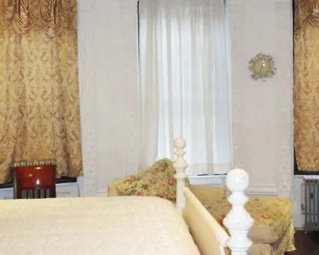 Sugar Hill Apartment New York