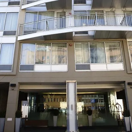 Le Bleu Hotel