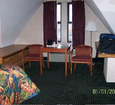View Hotel 2*