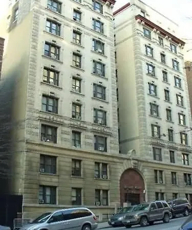Imperial Court Hotel 2*