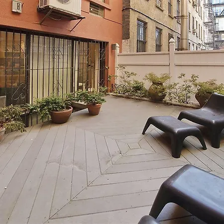 Cozy Two Bedrooms Near Times Sq - Nyc Apartment *