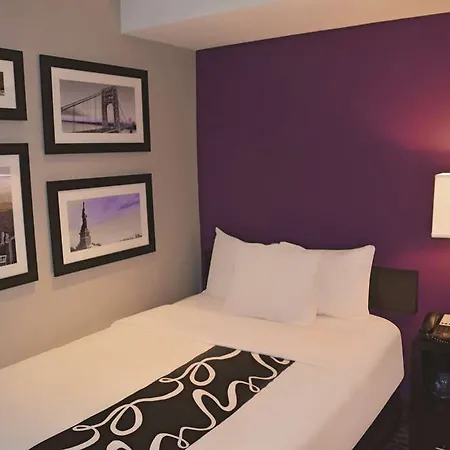 La Quinta By Wyndham Park Hotel