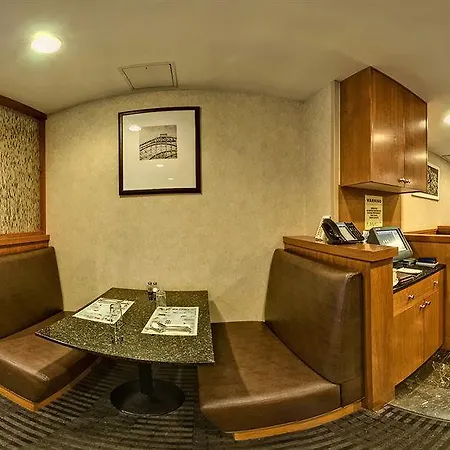 - Street By Ihg Hotel New York