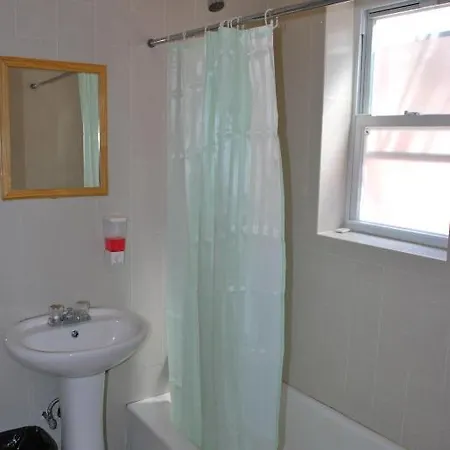 Bowery Grand Hostel *