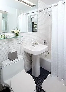 Eastgate Tower 3* New York