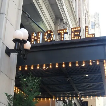Hotel Ace