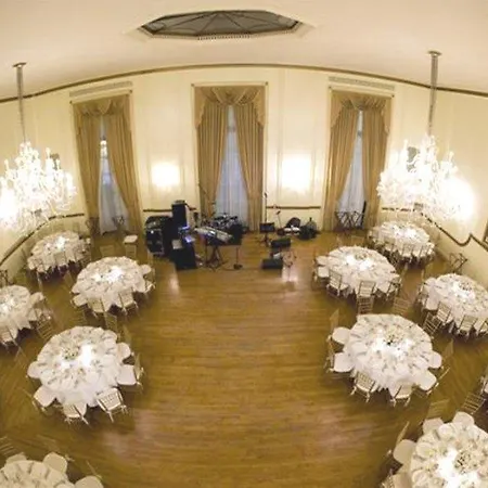 Hotel 3 West Club 3*