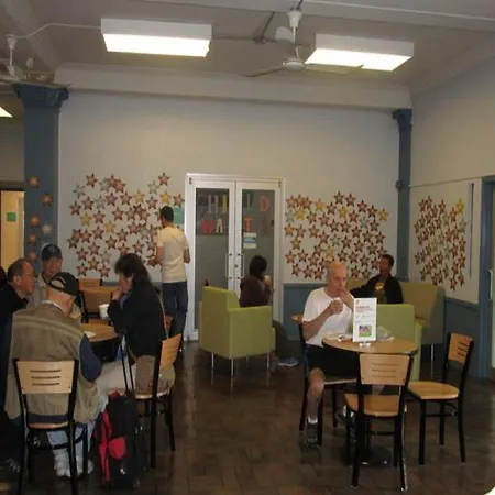 Hostel Flushing Ymca *