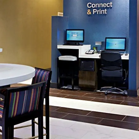 Hotel Fairfield & By Marriott Queens/queensboro Bridge New York