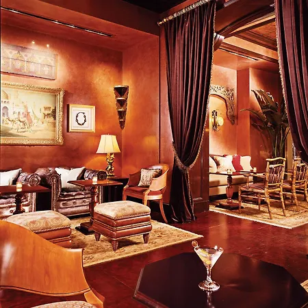 Hotel Plaza Athenee 5*