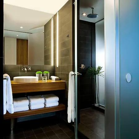 Hotel Sixty Les