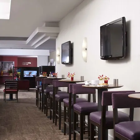 Courtyard By Marriott Times Square West