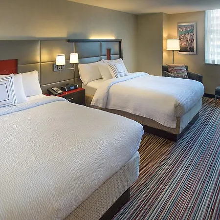 Courtyard By Marriott Manhattan/herald Square