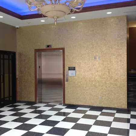 Howard Johnson By Wyndham Jamaica Ny Near Airtrain Jfk New York