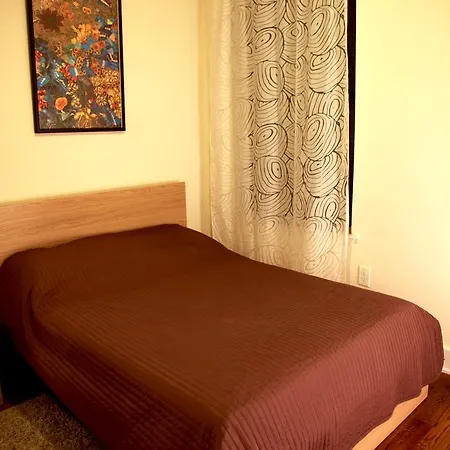Cozy Near Park