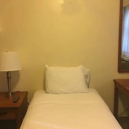Hotel Seafarers International House New York