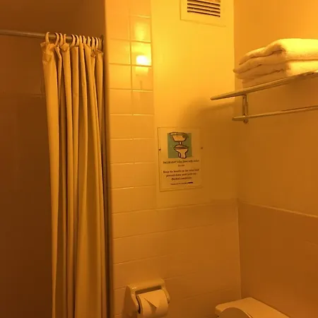 Hotel Seafarers International House New York