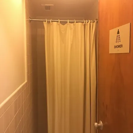 Hotel Seafarers International House New York