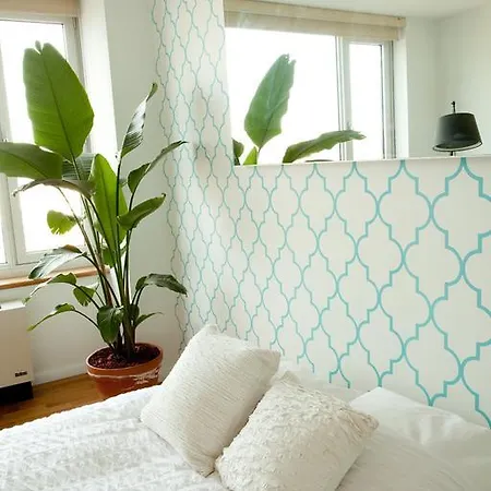 Self-catering Apartment: East Side * New York