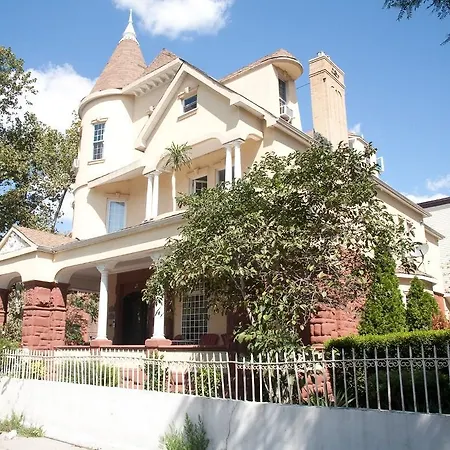 The Brooklyn Mansion Apartment