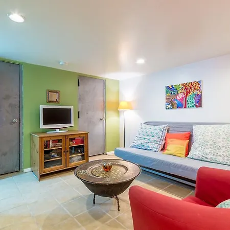 Two Bedroom Suite-harlem *
