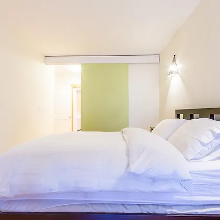 Two Bedroom Suite-harlem * New York