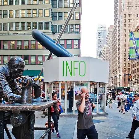 Luxury Studio Apartment - Garment District New York