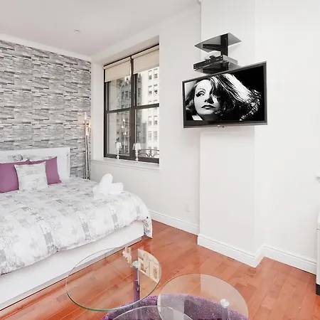 Luxury Studio Apartment - Garment District *