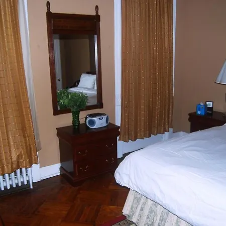 Apartment Missing Lantern *