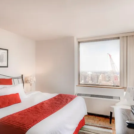 Global Luxury At 777 6th Avenue Apartment *