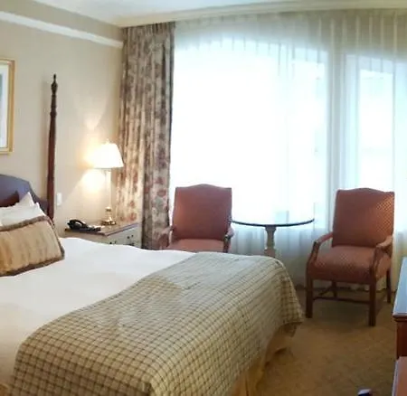 Hotel The Street 3*