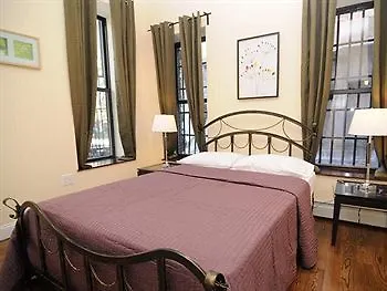 Fifth Avenue Deluxe Apartment