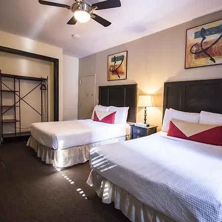 Hostel Broadway & *