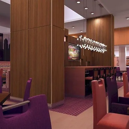 Hampton Times Square Hotel
