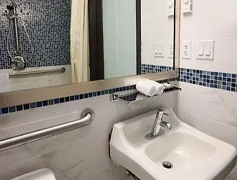Howard Johnson Soho