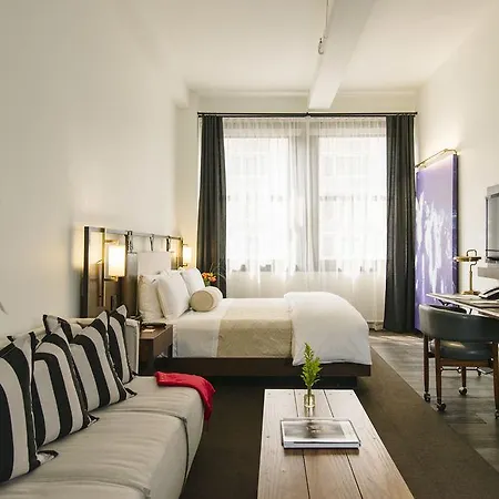Refinery - Hotel 5*