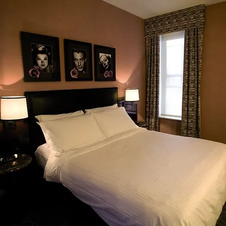 Hotel Washington Square 4*