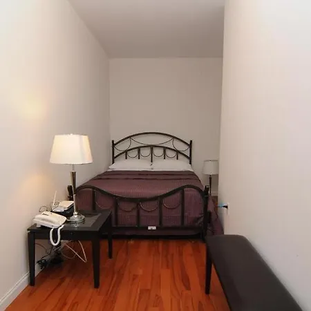Brooklyn Arthouse Deluxe *