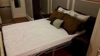 Three Bedroom Apartment - 3Rd Street New York