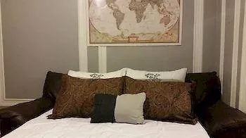 Apartment Three Bedroom Apartment - 3Rd Street *