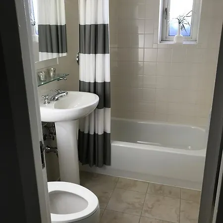 Shared Two Bedroom - Harlemville * New York
