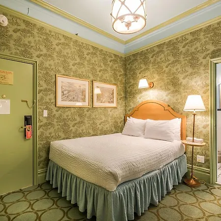 Hotel Wolcott