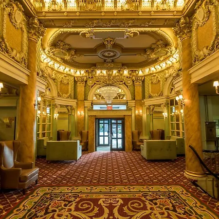 Hotel Wolcott 3*