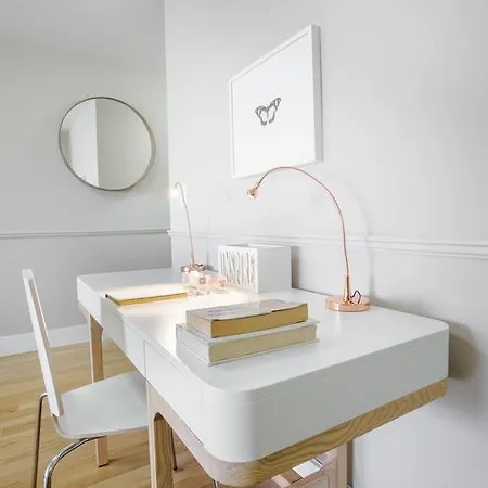 Two Bedroom Apartment - Upper West Side Apartment *