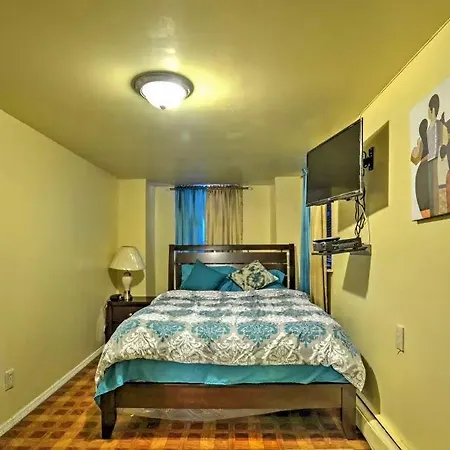 Two Bedroom - North East Bronx Apartment