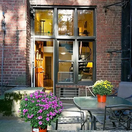 1 Bedroom Duplex In Nyc W/outdoor Space Apartment *