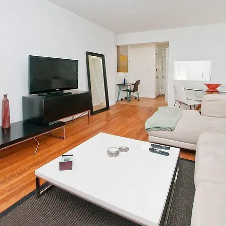 Large Upper East Side Studio * New York