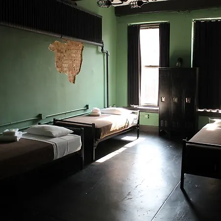 Hostel The Bowery House *