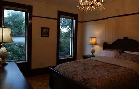 Plg House * New York