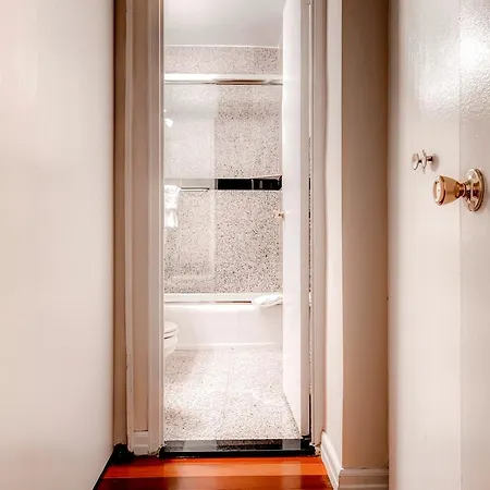 Global Luxury Suites At Olympia House